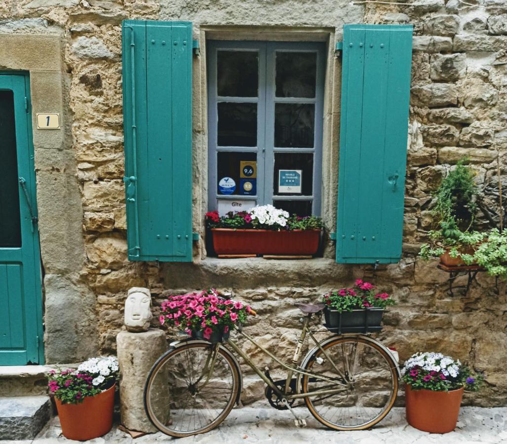 Gite Les Volets Verts Cesseras Esterno foto